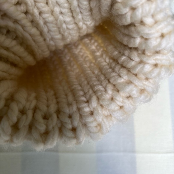 Cream Ribbed Knit Slouchy Hat - Picture 6 of 7